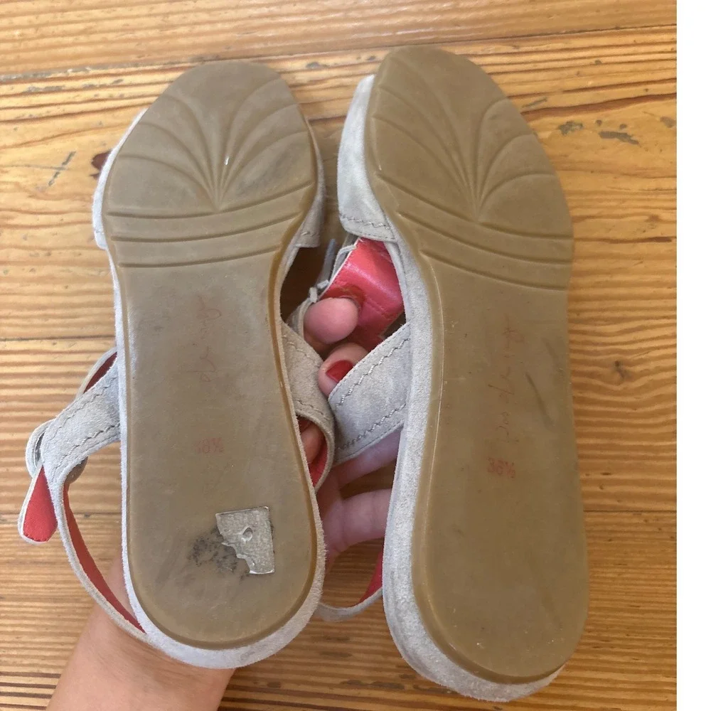 Pas de Rouge Wedge Sandals Women Gray Fringe Suede‎ Slingback Boho SIZE 38.5